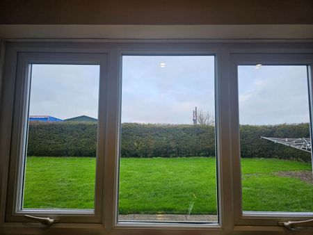 5 bedroom detached house to rent - Photo 3