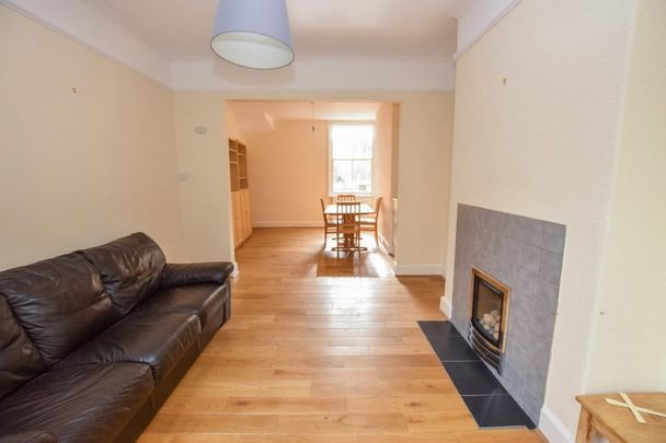 2 bedroom terraced house to rent - Photo 1