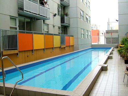 Fully Furnished Apartment at Arrow on Swanston! - Photo 2