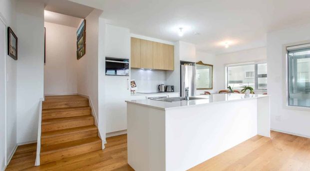 BIRKENHEAD - 2 BED - 2 BATH - Photo 1