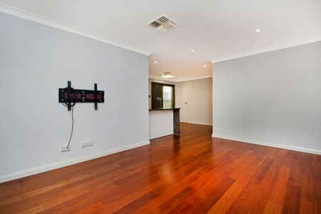Charming Guildford Home - Photo 5