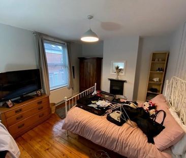 4 bedroom private hall to rent - Photo 4