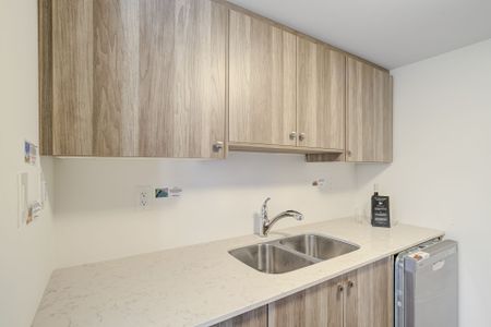 For Lease - 32 Wagon Lane Unit# 6, Barrie, Ontario - Photo 4