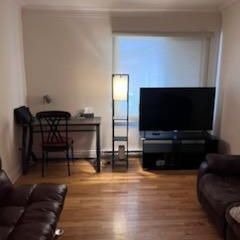 APARTMENT A LOUER 41/2 $1,150. PAR MOIS RIEN INCLUS COMPLÈTEMENT RÉNOVÉ TRÈS PROPRE TRÈS TRANQUILLE TRÈS ÉCLAIRER PAS5 MINUTE DU METRO CADILAC A PIED - Photo 4