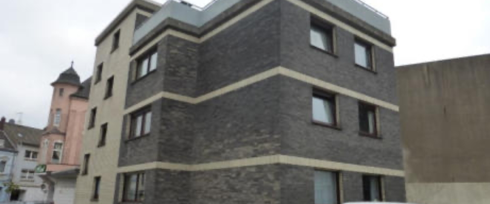 Renovierte2,5-+1Zimmer-Wohnung mit großer Dachterrasse - Foto 1