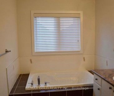 For Lease - 33 Villadowns Trail, Brampton, Ontario - Photo 6