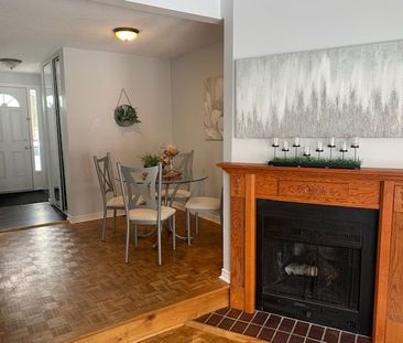 For Lease - 14 LARKSHIRE Lane Unit# E, Barrhaven, Ontario - Photo 2