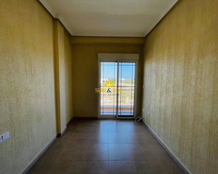 SEMI-DETACHED HOUSE FOR RENT, 3 BEDROOMS AND 3 BATHROOMS IN CALLOSA DEL SEGURA - ALICANTE - Photo 2