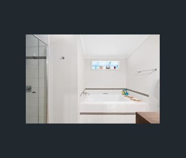 WALK TO RESTAURANTS, CAFES, CBD - Photo 6