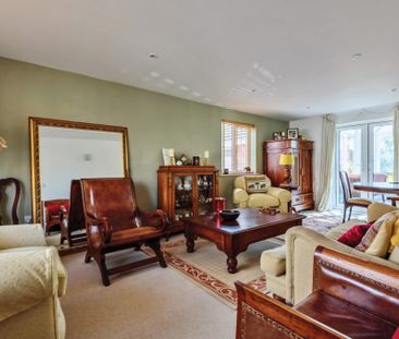 5 Bedroom House - Chaffinch Road, Four Marks - Photo 5