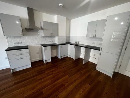 London Road North - Photo 2