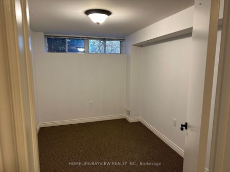 For Lease - 85 Child(Lower) Drive, Aurora, Ontario - Photo 3