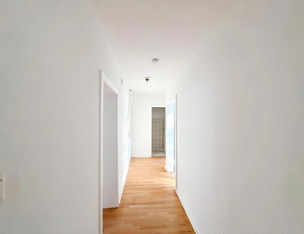 KREFELD-STADTMITTE: SCHÖNE 3-ZIMMER WOHNUNG ZU MIETEN! - Photo 1