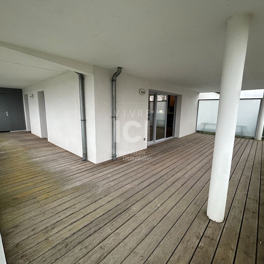 A Louer Appartement 3 Pièces De 65 M² Avec Grande Terrasse De 48 M² + Deux Places De Stationnements Privative -sainte Luce Sur Loire - Photo 1