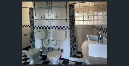 Studio in Ideal Location - Photo 2