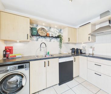 Trevelyan Court, Windsor, Berkshire,SL4 - Photo 6