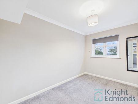 2 bed mid-terraced house to rent in Stagshaw Close, Maidstone, ME15 - Photo 4
