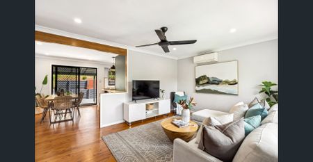 Modern Family Home Surrounded by Peace and Privacy - Photo 4