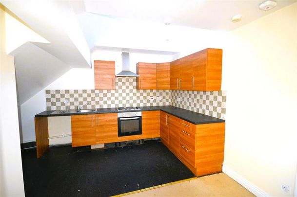 2 bedroom flat to rent - Photo 1