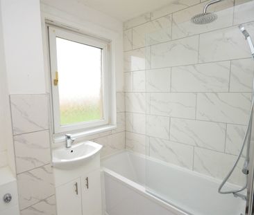 2 bed house to rent in North Avenue, Washington, NE37 - Photo 3