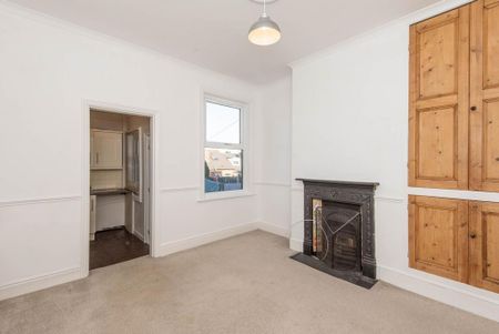 3 bedroom terraced house to rent - Photo 3