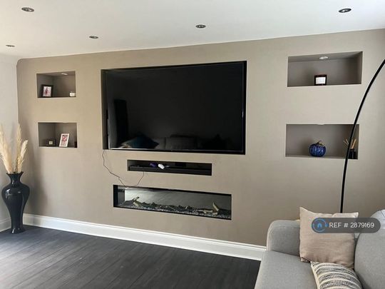 1 bedroom in a house share to rent - Photo 1