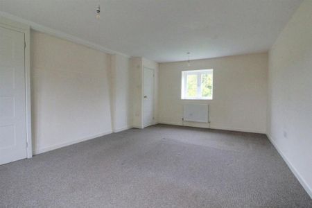 3 bedroom detached house to rent - Photo 5