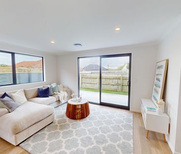 College Estate - 3 Bedrooms - Photo 1