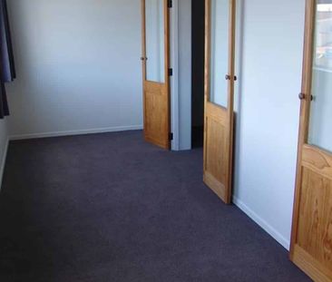 Inner City Apartment - Photo 3