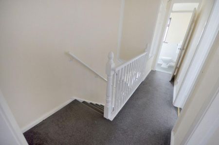 2 bedroom townhouse to rent - Photo 2
