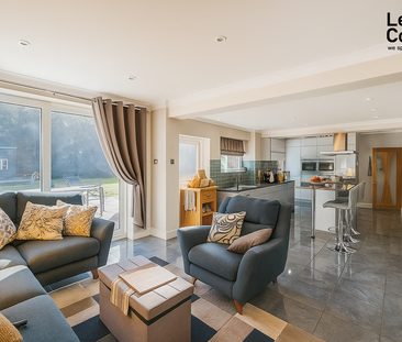 5 bedroom detached house to rent - Photo 4