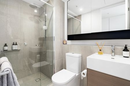 Bright Two Bedroom by Central Prahran - Photo 4