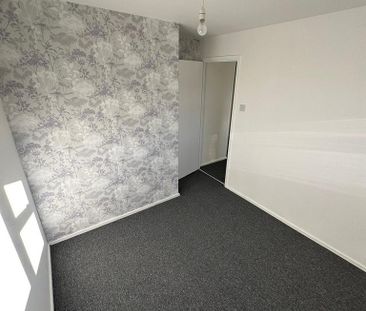 3 bedroom terraced house to rent - Photo 6