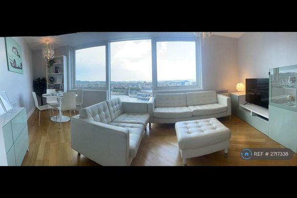 2 bedroom flat to rent - Photo 1