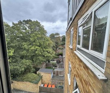 Wickliffe Avenue, London, N3 - Photo 6