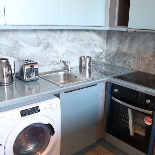 Shared room in 5-bedroom house in Stoneybatter, Dublin - Photo 1