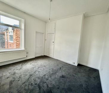 2 bedroom cottage to rent - Photo 2