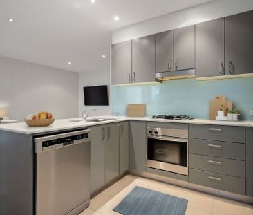 Modern Two Bedroom Apartment with Timber Floors - Photo 4