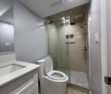 For Lease - 617 West 5th Street, Hamilton, Ontario - Photo 3