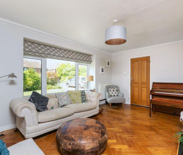 4 bedroom detached house to rent - Photo 2