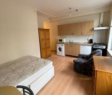 Studio to rent - Photo 6