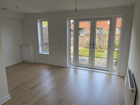 High Street, Cam - Photo 2