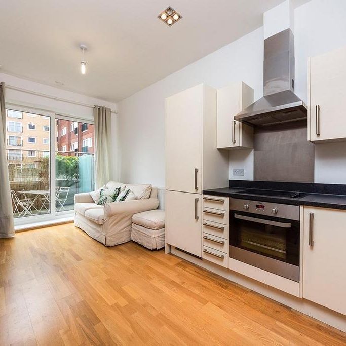 1 bedroom flat to rent - Photo 1