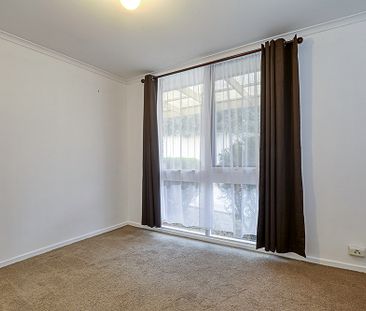 2/17 Henderson Road, Queanbeyan NSW 2620 - Townhouse For Rent | Domain - Photo 5