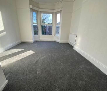 3 bedroom flat to rent - Photo 2