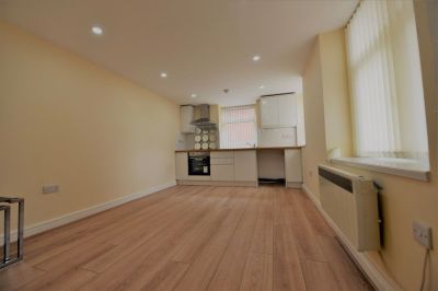 1 bedroom Flat in Flat 5, Leeds - Photo 5