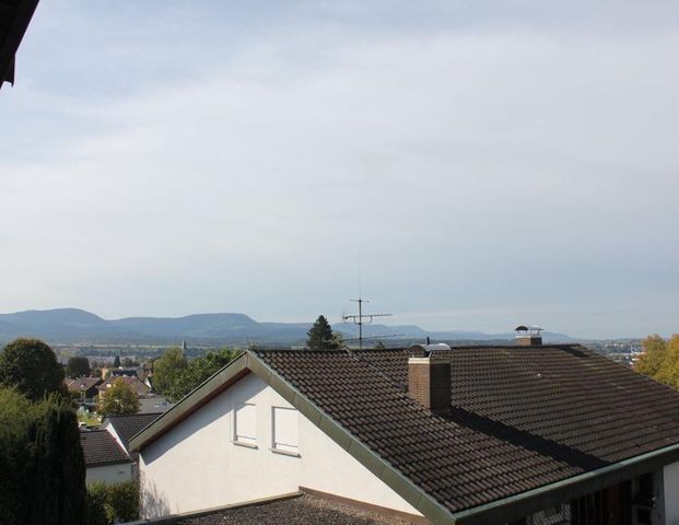 Erstbezug: DG-Wohnung in gehobener Wohnlage, auch als WG geeignet - Photo 1