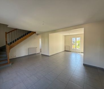 Location Maison 6 Pièces 126 m² - Photo 1