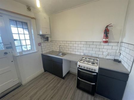 Studio to rent - Photo 4