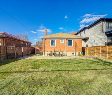 For Lease - 203 Van Dusen Boulevard, Toronto, Ontario - Photo 5